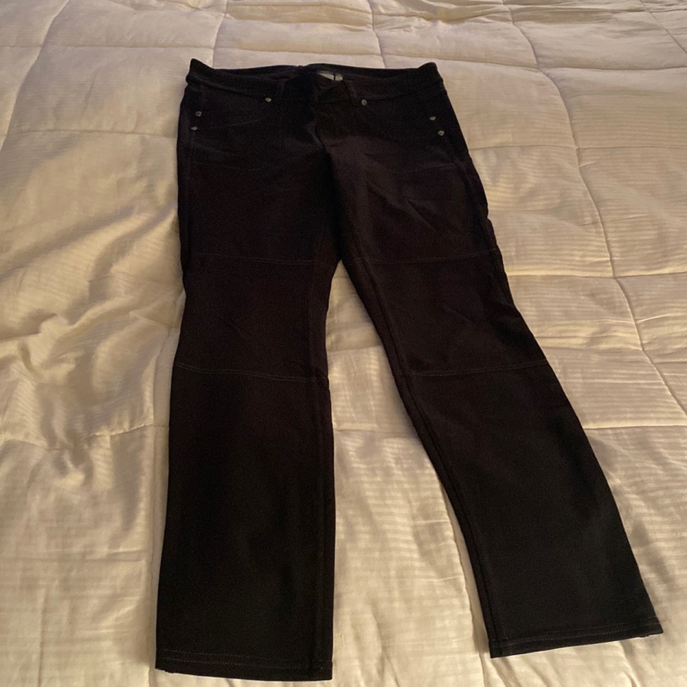Athleta Bettona Legging - Large- NWOT - laundered but NEVER worn.